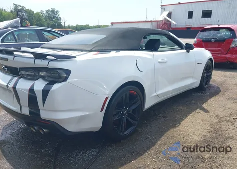 2023 Chevrolet Camaro Lt1/Ss from USA, damaged, VIN 1G1FF3D72P0100525